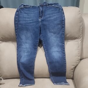 KanCan Dark Blue Cropped Jeans Size 11/29